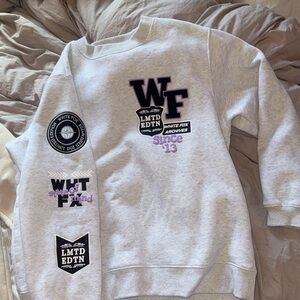 White Fox, limited edition, sweatshirt, size medium. In perfect condition.